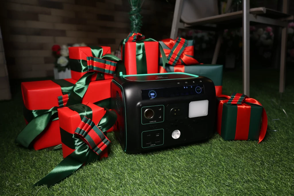 Sottlot S Solar Portable Energy Storage Solution To Make The Holidays